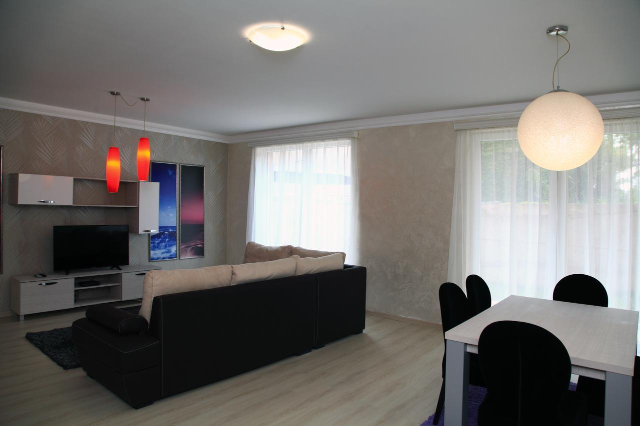 South Coast Apartments Shumen Exterior photo