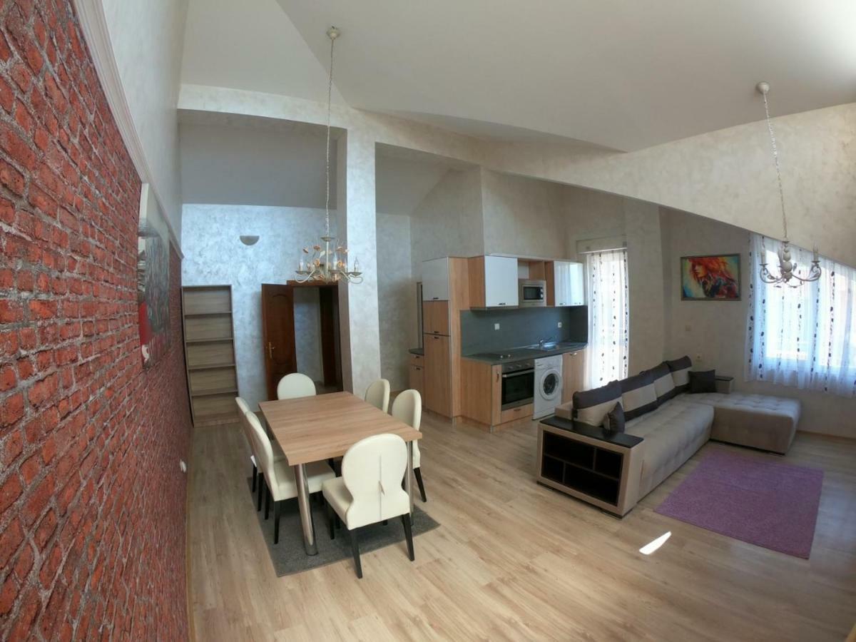 South Coast Apartments Shumen Exterior photo